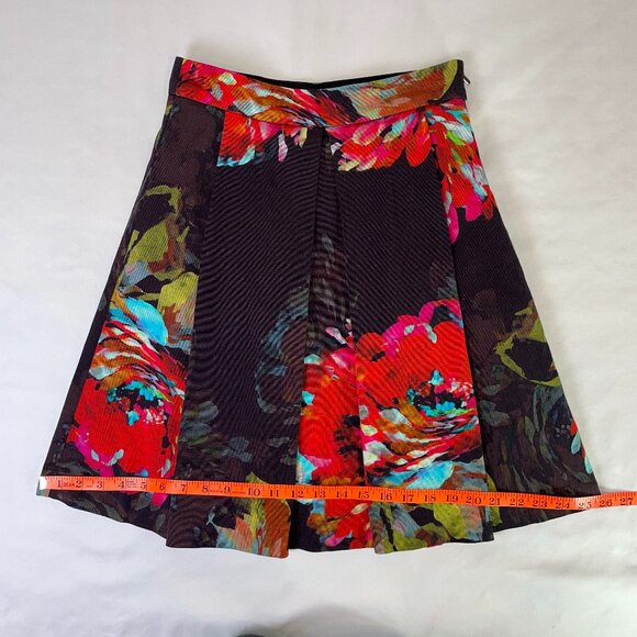 Trina Turk Julienne Trousdale Floral Pleated Skirt Knee Length Size 0 - Picture 7 of 11